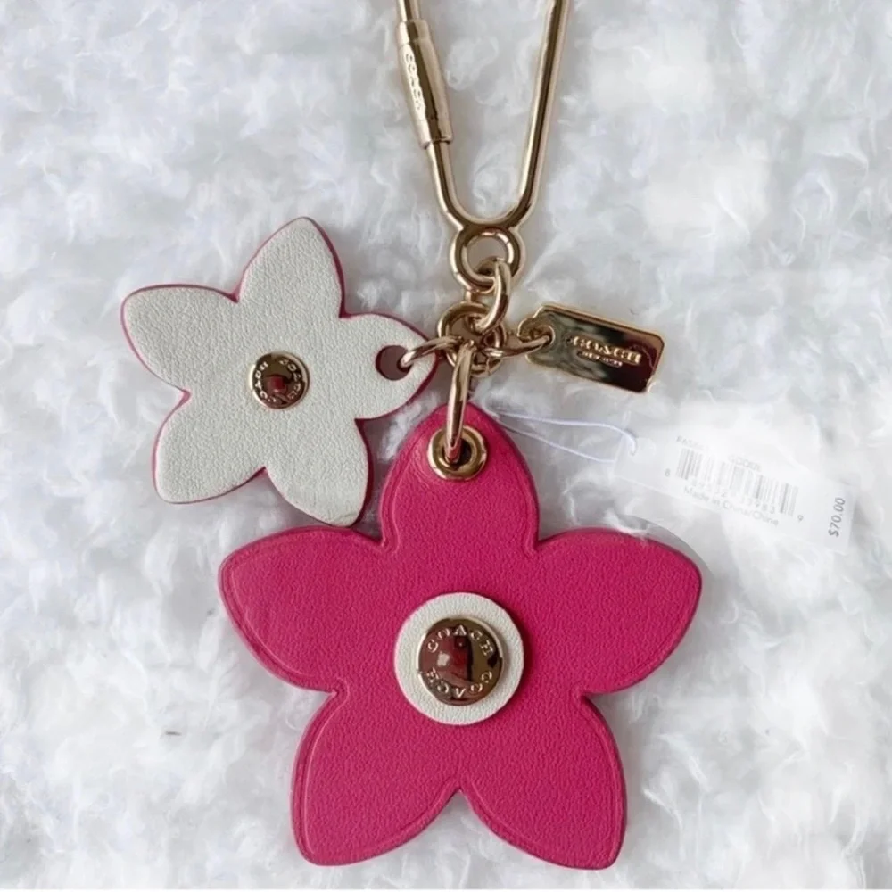 Coach Tea Rose smooth Leather Keychain /Bag Charm Fab